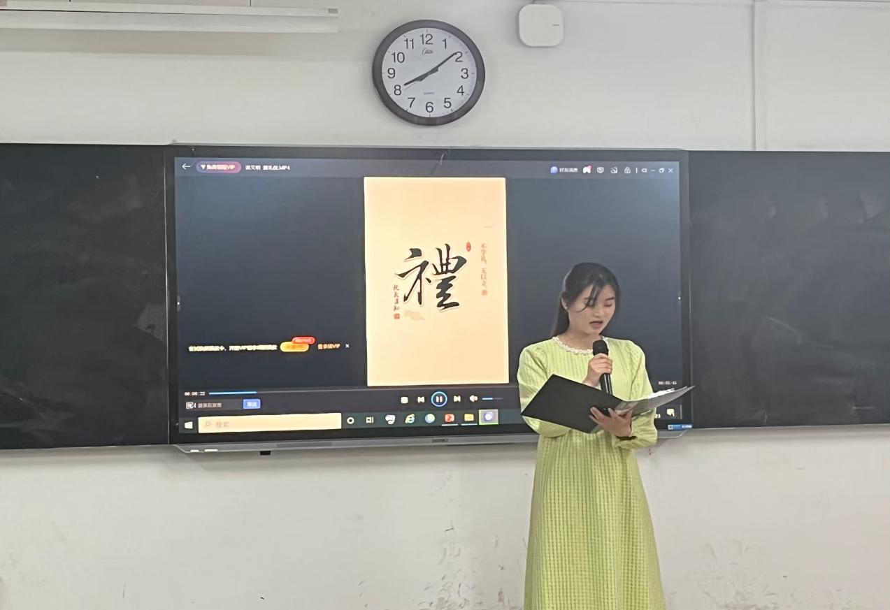 best365网页“学手册、明纪律 做合格大学生”系列活动一---“规范行为举止，发...